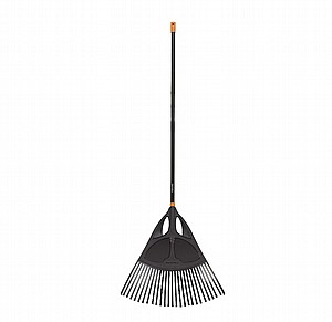מגרפת עלים פלסטיק עם ידית אלומניום XL FISKARS מגרפת עלים פלסטיק עם ידית אלומניום XL FISKARS