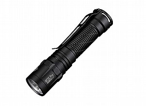 פנס יד 1800 לומן MT2C Pro פנס יד 1800 לומן MT2C Pro