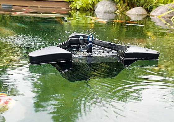 סקימר לניקוי בריכות